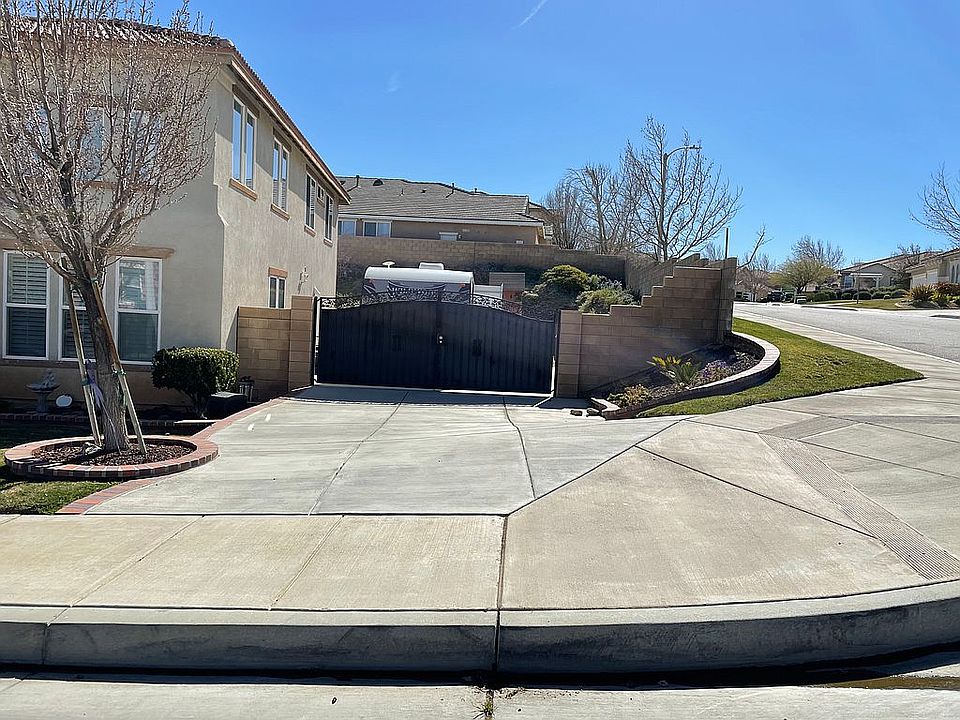 2nd image of 39934 Westcliff St