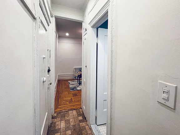 4th image of 128 W 13th St APT 18