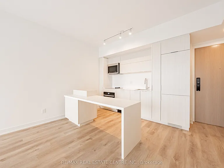 370 Martha St #2107 — Photo 10