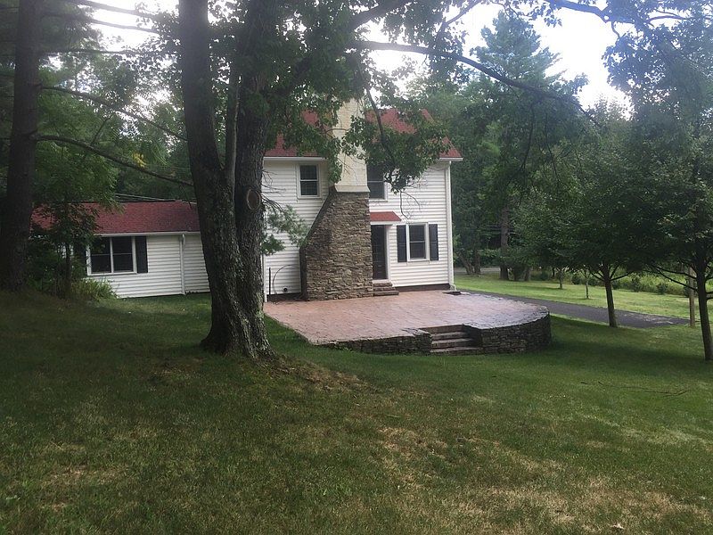 2nd image of 480 Country Club Rd