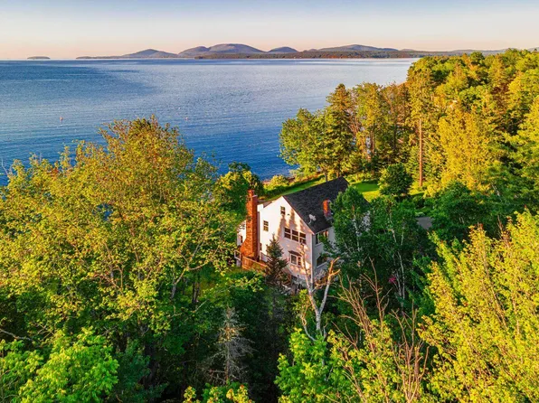 11 Ocean Bridge Boulevard, Lamoine, ME 04605