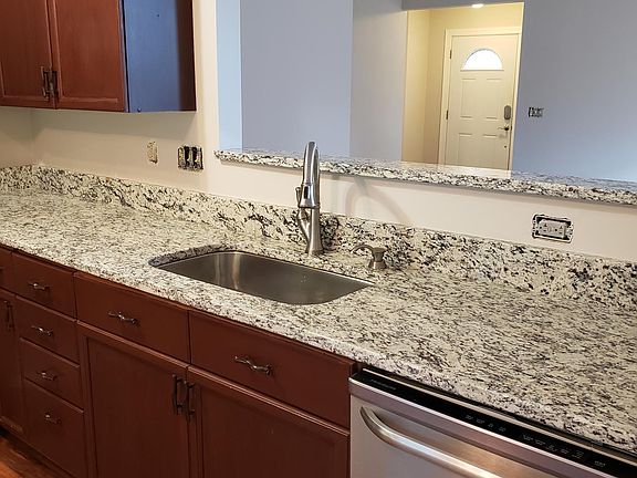 3rd image of 225 Blackberry Ln
