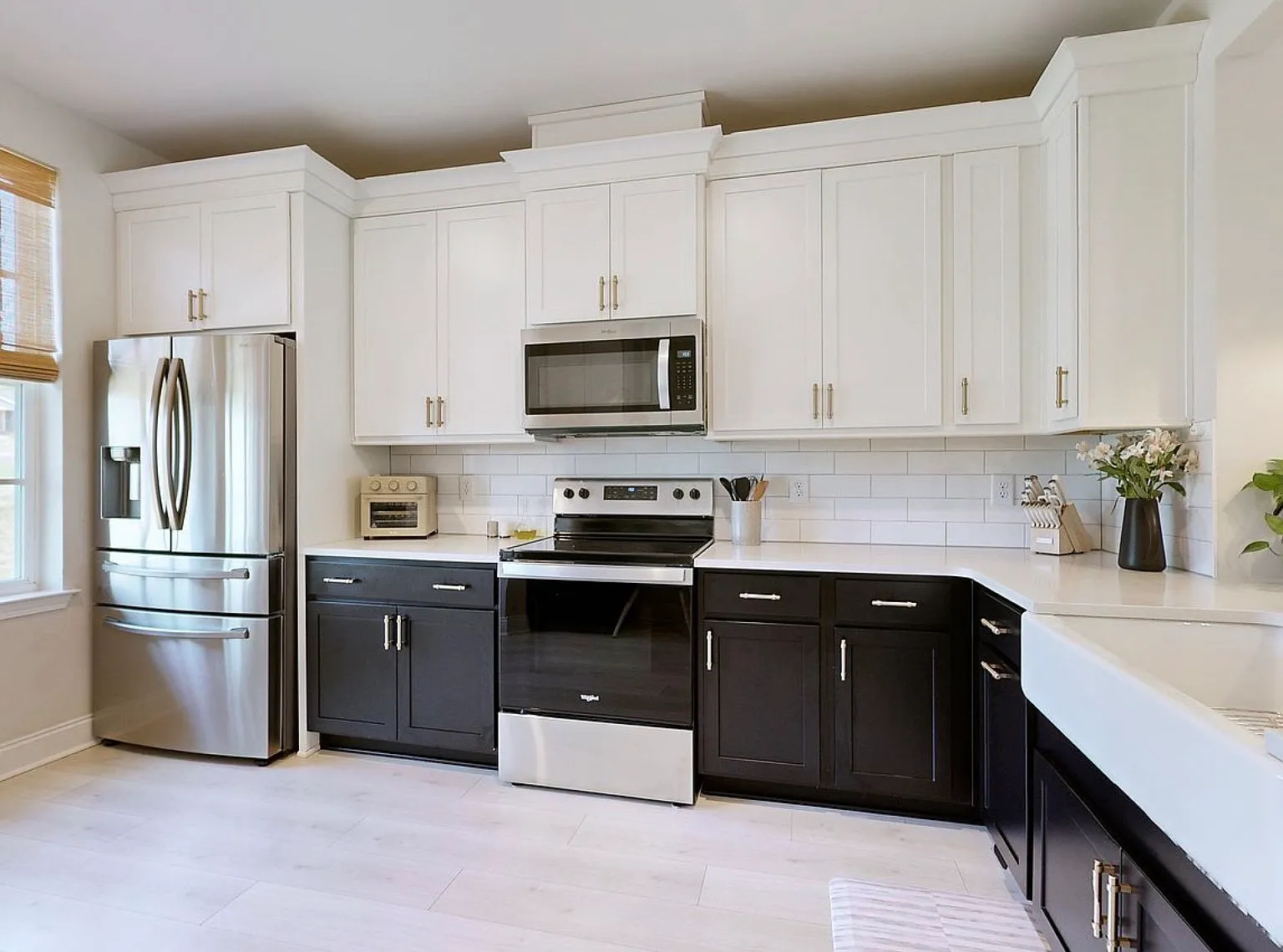 4 bed, 3.5 bath, 2000 sqft, $2,700 — Photo 3