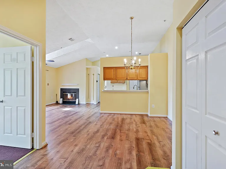 12220 Eagles Nest Ct #L — Photo 4