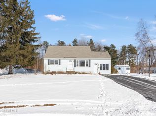 29 Velina Dr, Albany, NY 12203