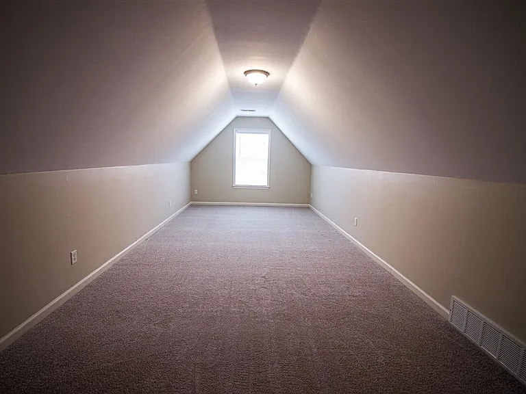 10521 Ashglen Cir S — Photo 17