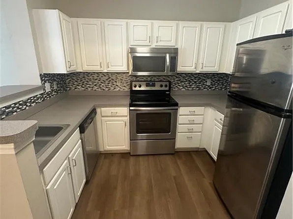 1000 Providence Pl APT 371, Providence, RI 02903