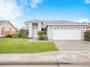 2638 Santa Ana Ave, Clovis, CA 93611