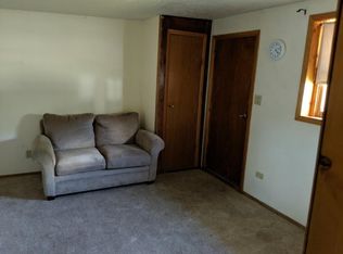 424 Maple St APT 3, Chadron, NE 69337