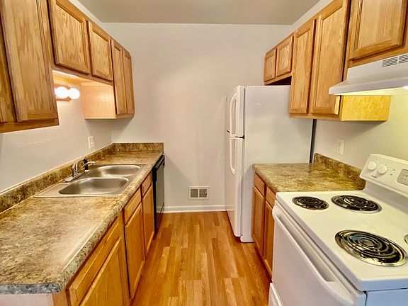3rd image of 2728 Golfside Rd #306