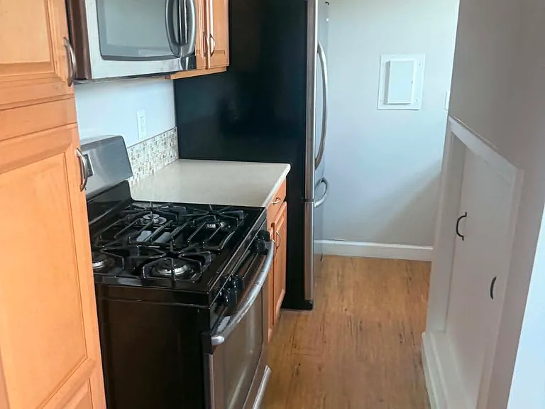 5911 Quantrell Ave #204 — Photo 8