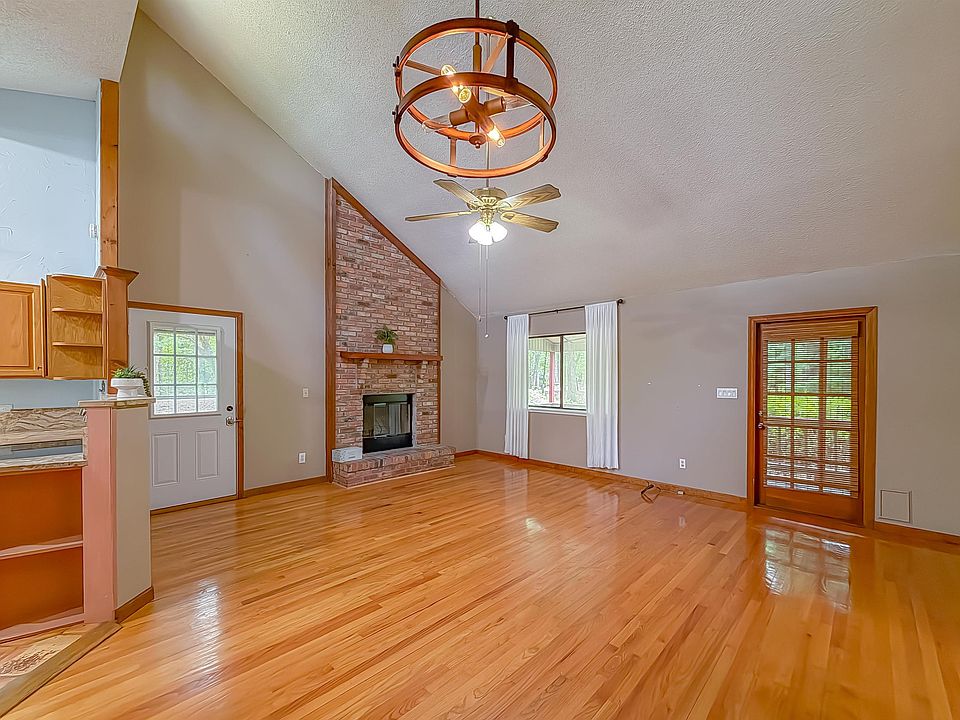 1st image of 2275 Beaver Creek Dr