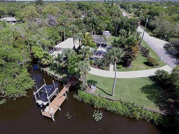 2nd image of 1319 Parkland Blvd