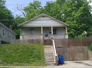 1318 S 22nd St, Saint Joseph, MO 64507