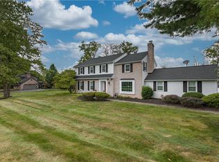 1457 Manor Dr, Bethlehem, PA 18015