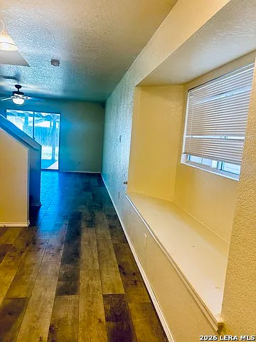 3 bed, 2.5 bath, 1948 sqft, $1,650 — Photo 3