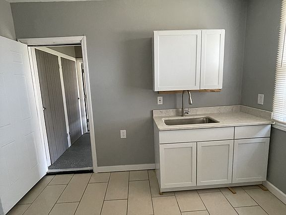 4th image of 7910 Wetherby St #1