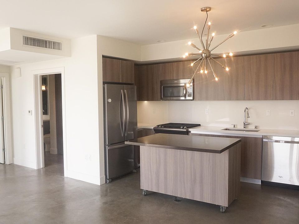1st image of 482 S Arroyo Pkwy #309
