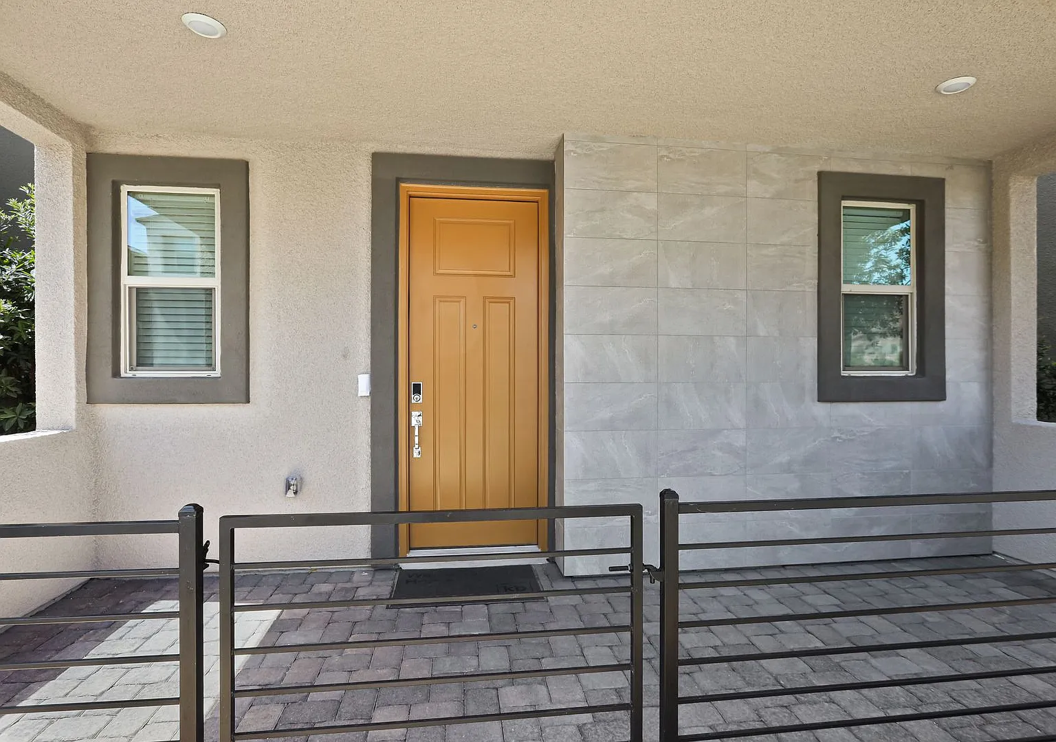 Beautiful West Summerlin Home — Photo 4