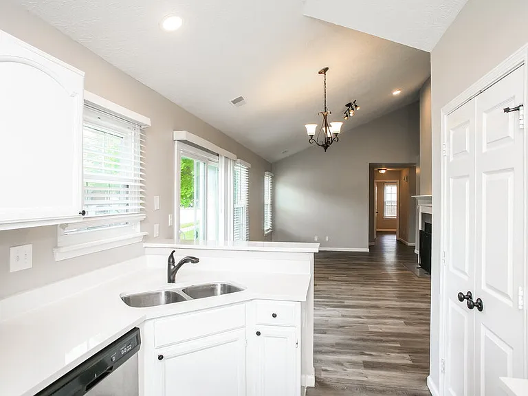 5203 Pin Oak Dr — Photo 6