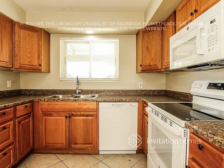 7132 W Beryl Ave — Photo 8
