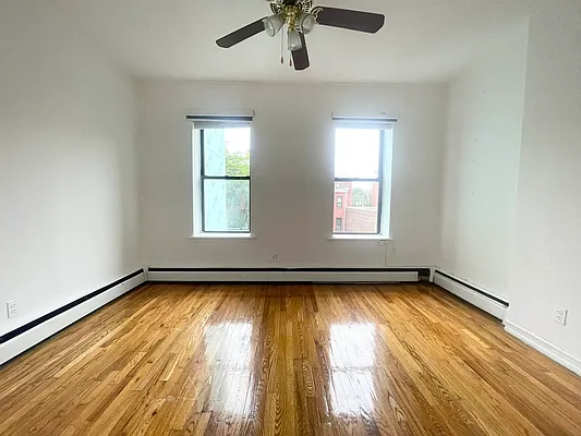 Rented by Pear NYC LLC | media 37