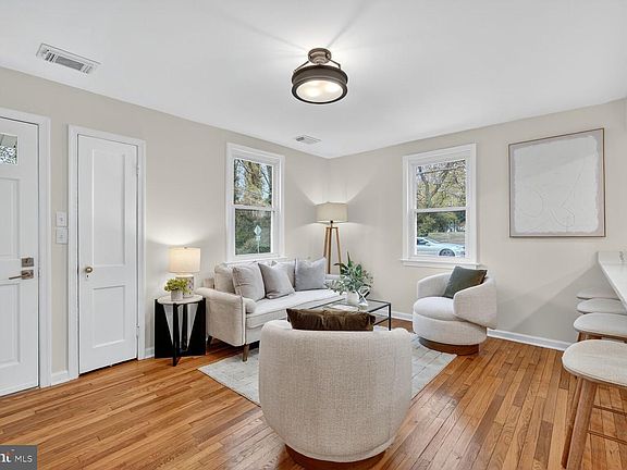 4th image of 10238 Capitol View Ave