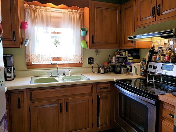4th image of 304 John Ave