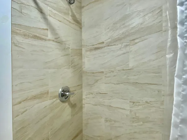 1179 Jefferson Avenue image 12 of 46