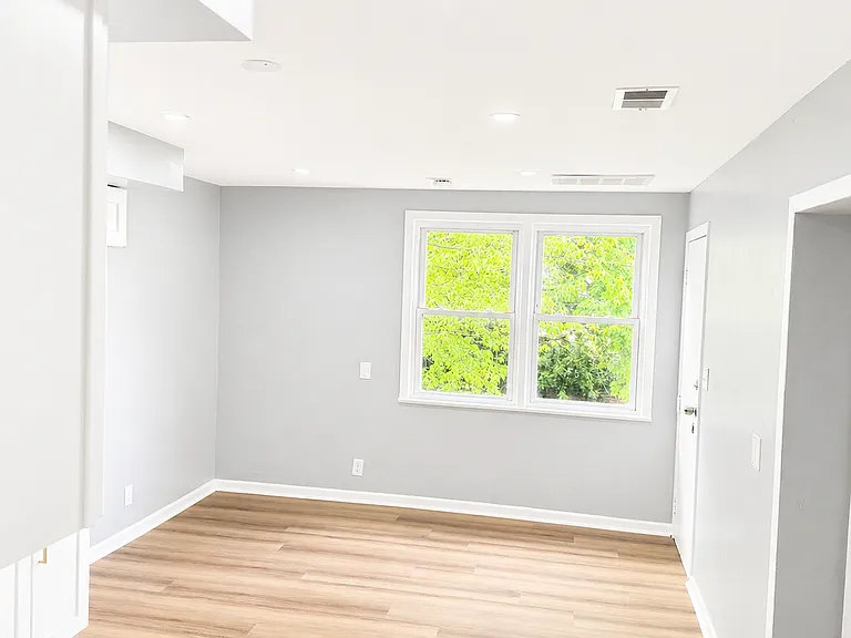 369 S 19th St #2 — Photo 14