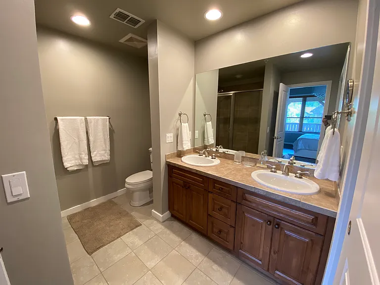 6005 Saint Moritz Dr #B — Photo 24