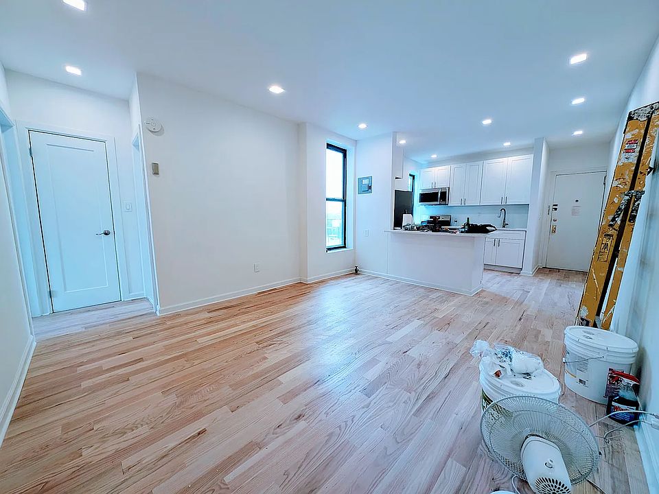 1st image of 100 Hart St APT 5B