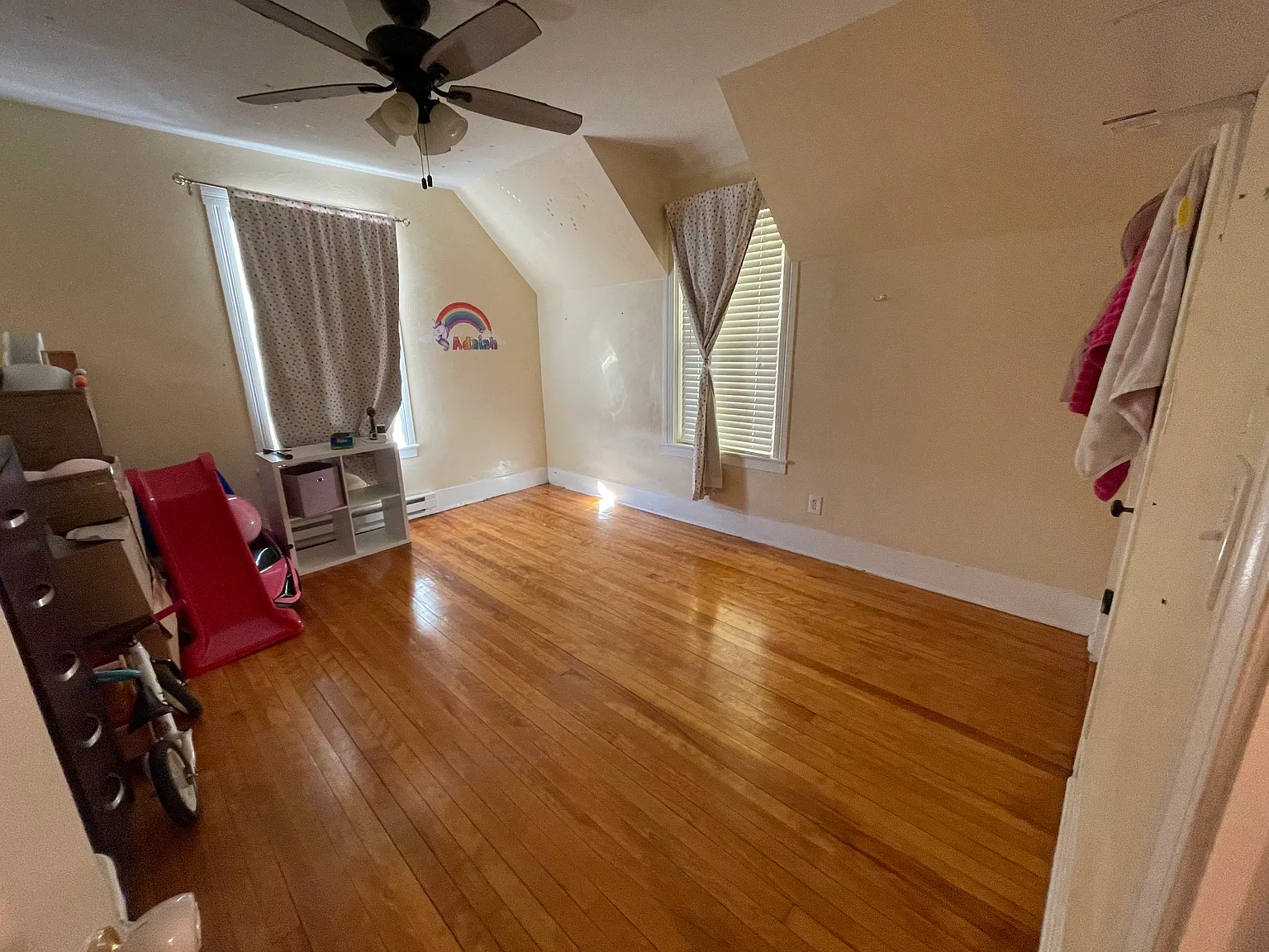 2 bed, 1300 sqft, $2,200 — Photo 4