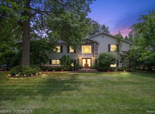 4131 Meadow Way, Bloomfield Hills, MI 48301