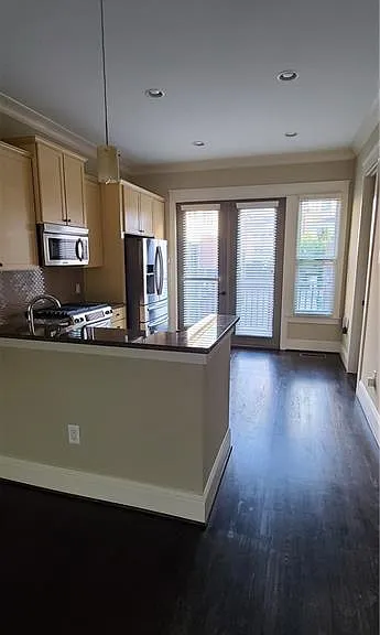 4742 Cypress Cmns — Photo 3