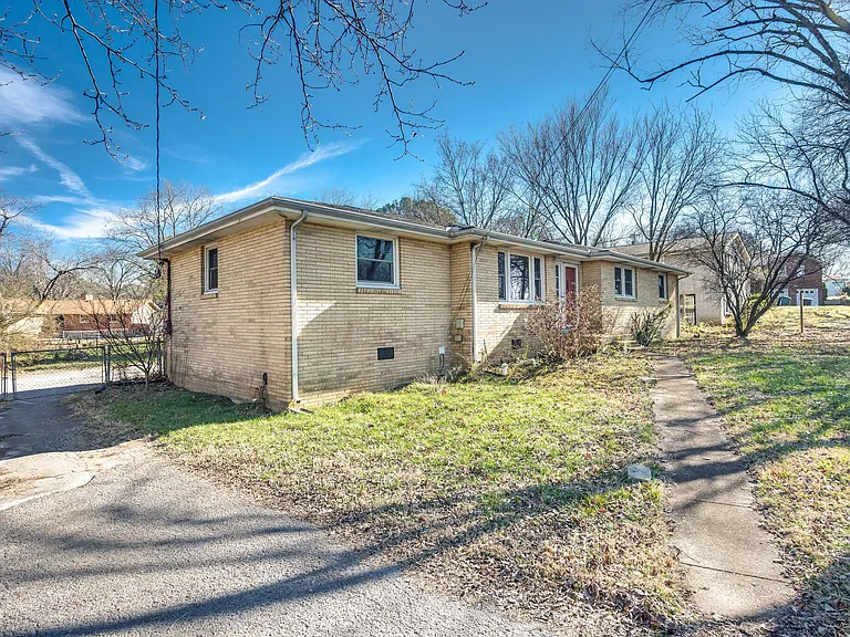 5122 Edmondson Pike — Photo 2