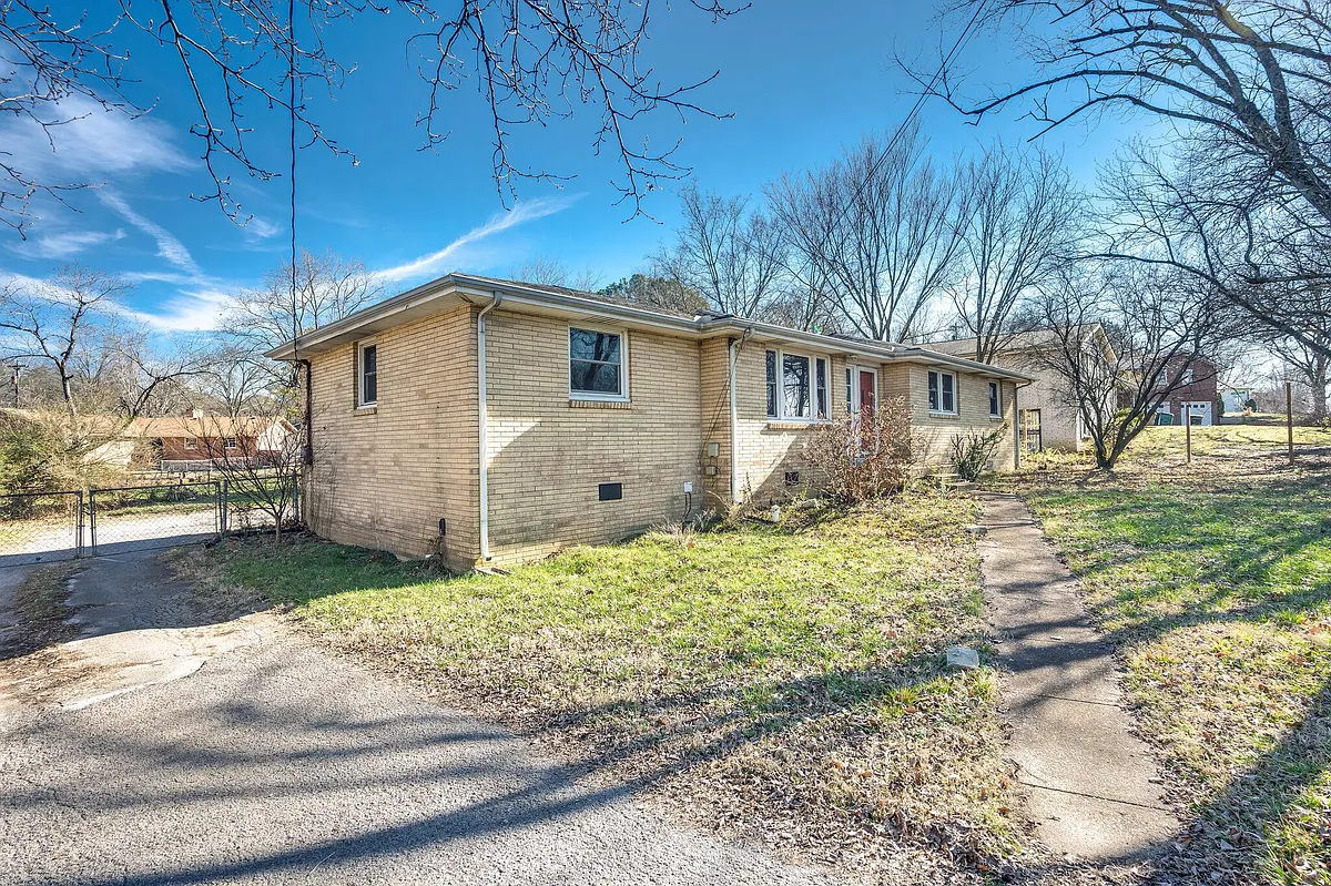 Building Photo - 5122 Edmondson Pike