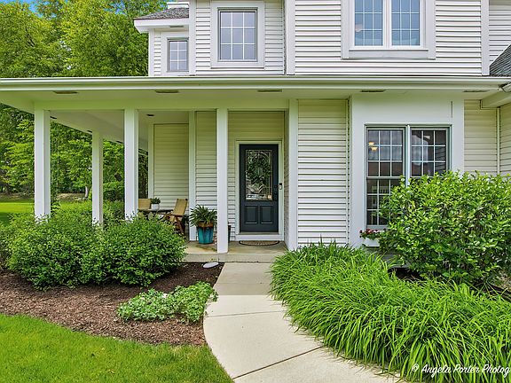 3rd image of 803 Silver Glen Rd
