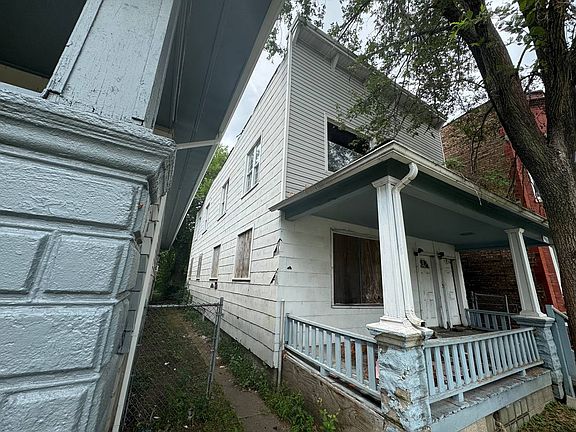 3rd image of 11940 S Wallace St
