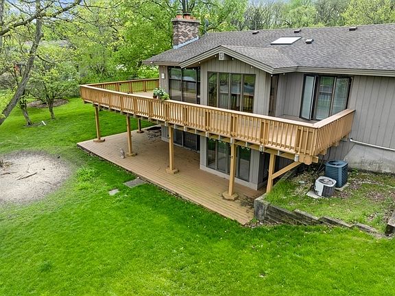 2nd image of 35W120 Duchesne Dr