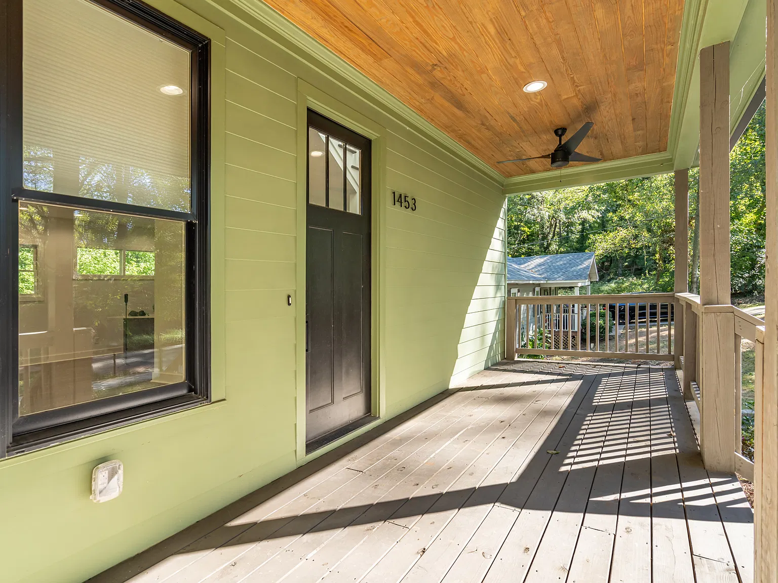 1453 Bridges Ave SW — Photo 4