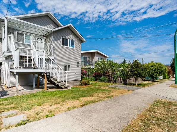 5959 McMurray Ave, Burnaby, BC V5H 3E5