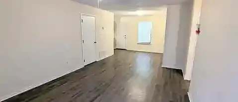 1011 Rentz Ave — Photo 4