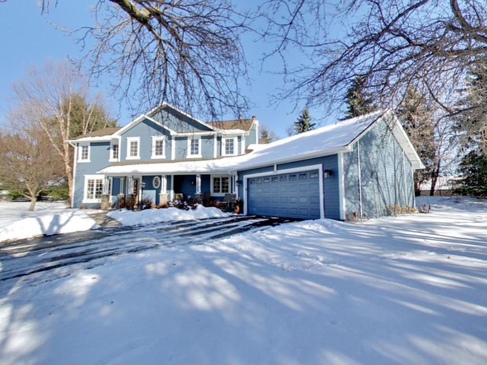 Welcome home to 7750 72nd St S Cottage Grove, MN.