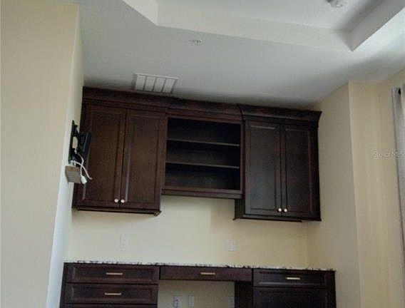 5th image of 933 BRUTUS TERRACE