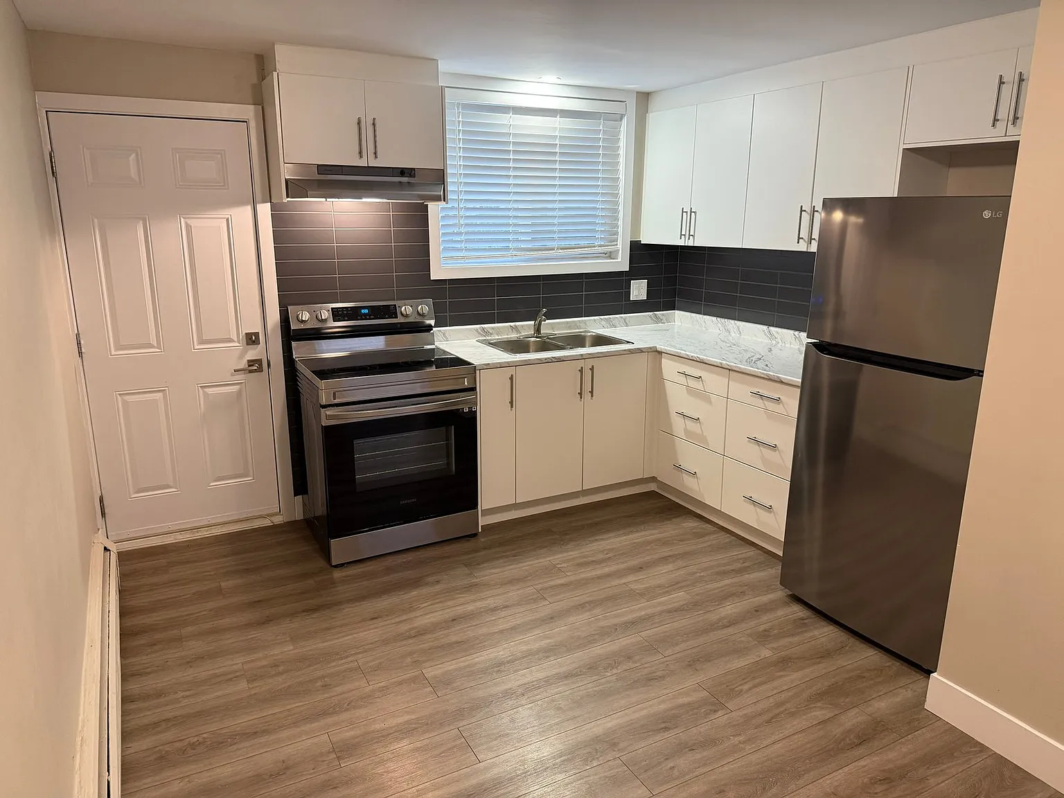 72 Barbara Crescent Kitchener — Photo 3