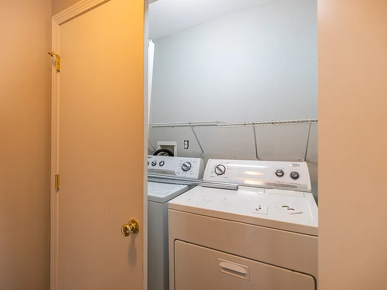 73 Millbrook Ln — Photo 18