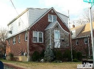 2 Crab Ave APT 2, Lynbrook, NY 11563