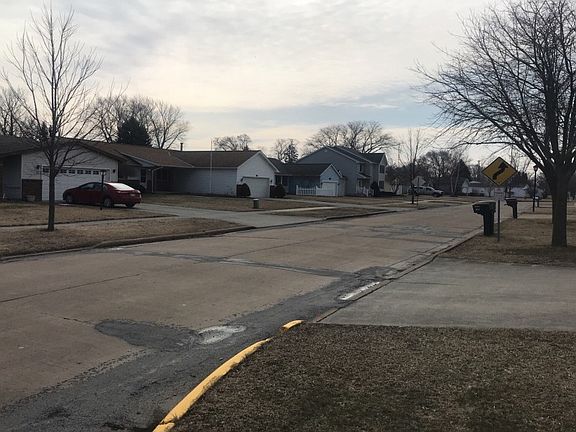 4th image of 803 Dorn Dr