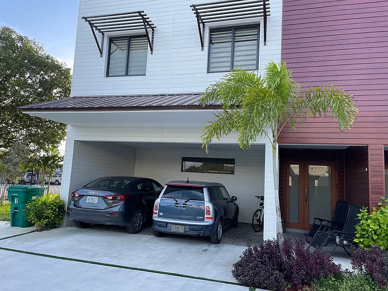 958 NW 10th St #1 — Photo 9
